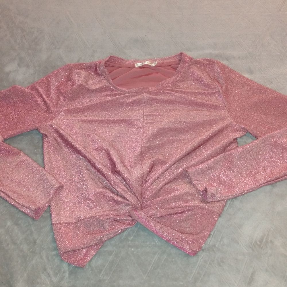 heart and hips Red Sparkle Long Sleeve Shirt Size M NWOT 👍